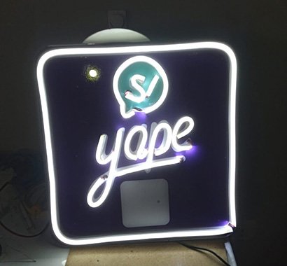 AVISO ACRILICO YAPE CON LUZ LED